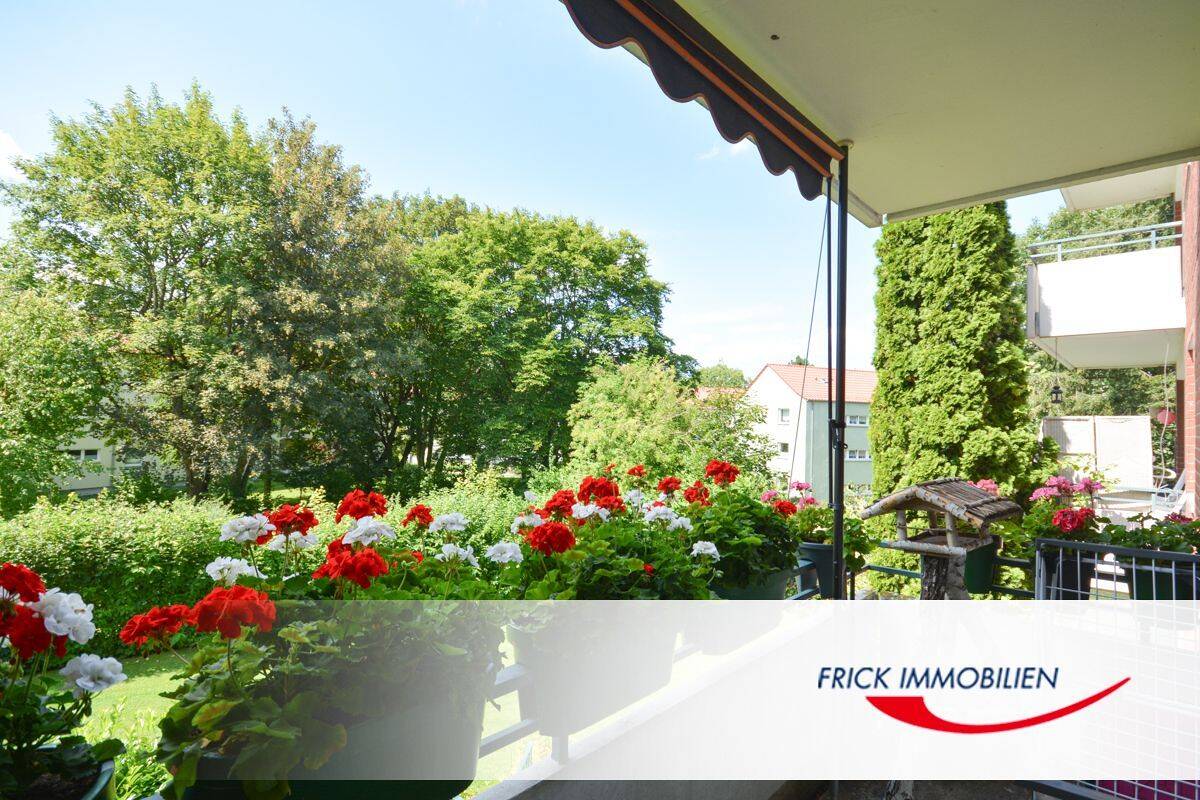 Vermietete 3 Zimmer Eigentumswohnung mit Balkon und Pkw-Stellplatz – 23558 Lübeck – Bild 1 von 9