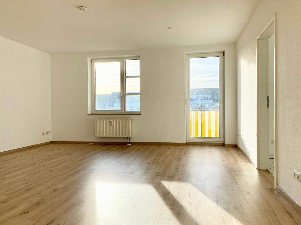 Helle und moderne 1-Zimmer-Wohnung mit Balkon & TG-Stellplatz – Chemnitz – Vorschaubild 2
