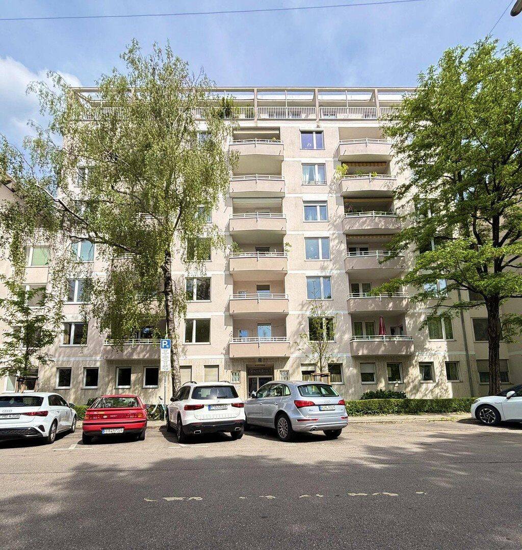 WG-geeignet & saniert: 3 Zimmer mit 2 Bädern in der Maxvorstadt – München – Vorschaubild 3