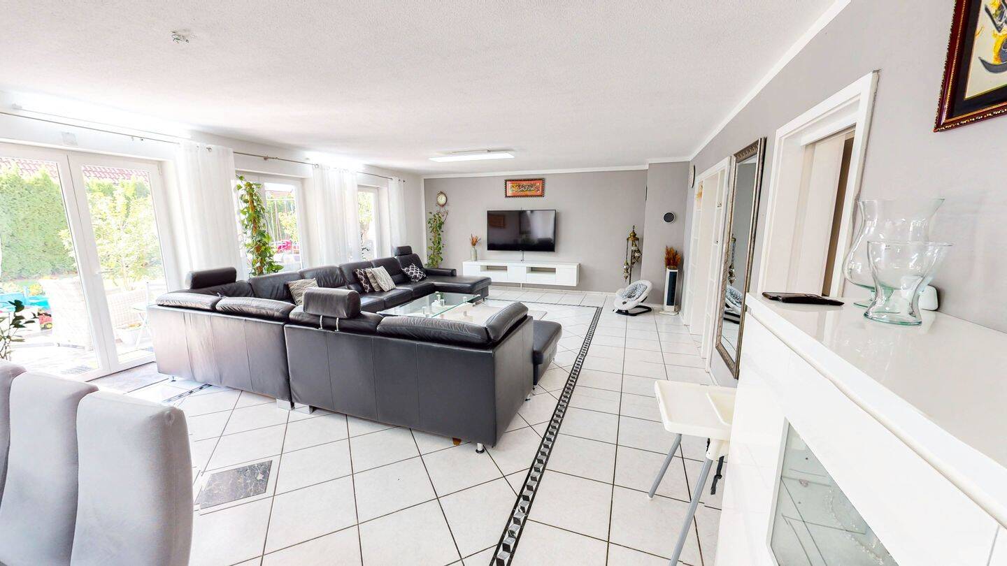 Zweifamilienhaus mit großem Garten in bester Lage – Ingolstadt – Vorschaubild 9
