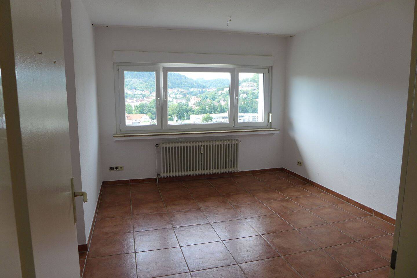 Marko Winter Immobilien --- Mosbach: 2 Zimmer-Wohnung in einem MFH Nähe Bahnhof Mosbach West