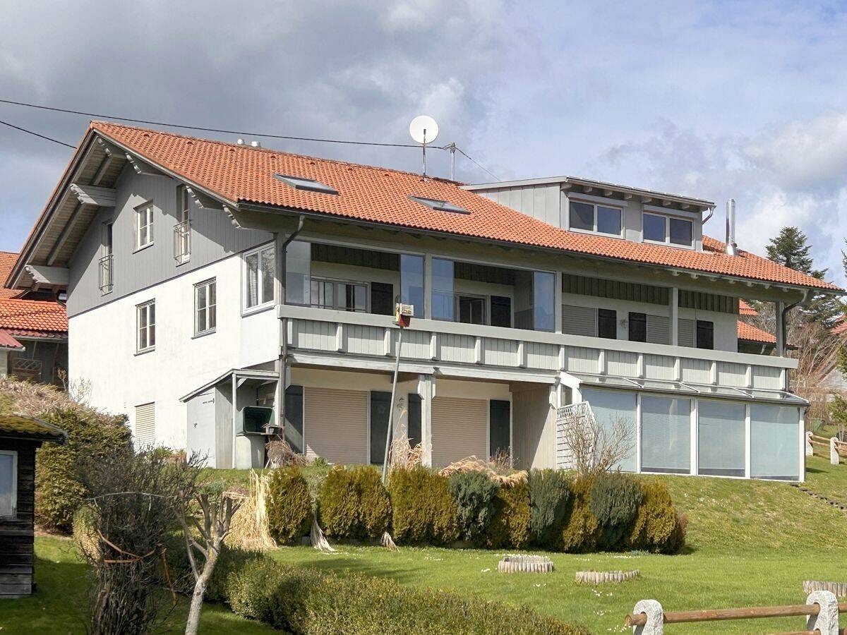 6-Zimmer-Maisonettewohnung mit Panoramablick am Ortsrand von Weitnau-Rechtis – 87480 Weitnau – Bild 1 von 9