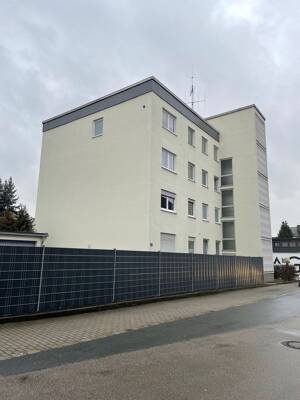 4 Zimmerwohnung mit Dachterrasse, Bad und Küche in Weiden zentrumsnah – 92637 Weiden in der Oberpfalz – Vorschaubild 1