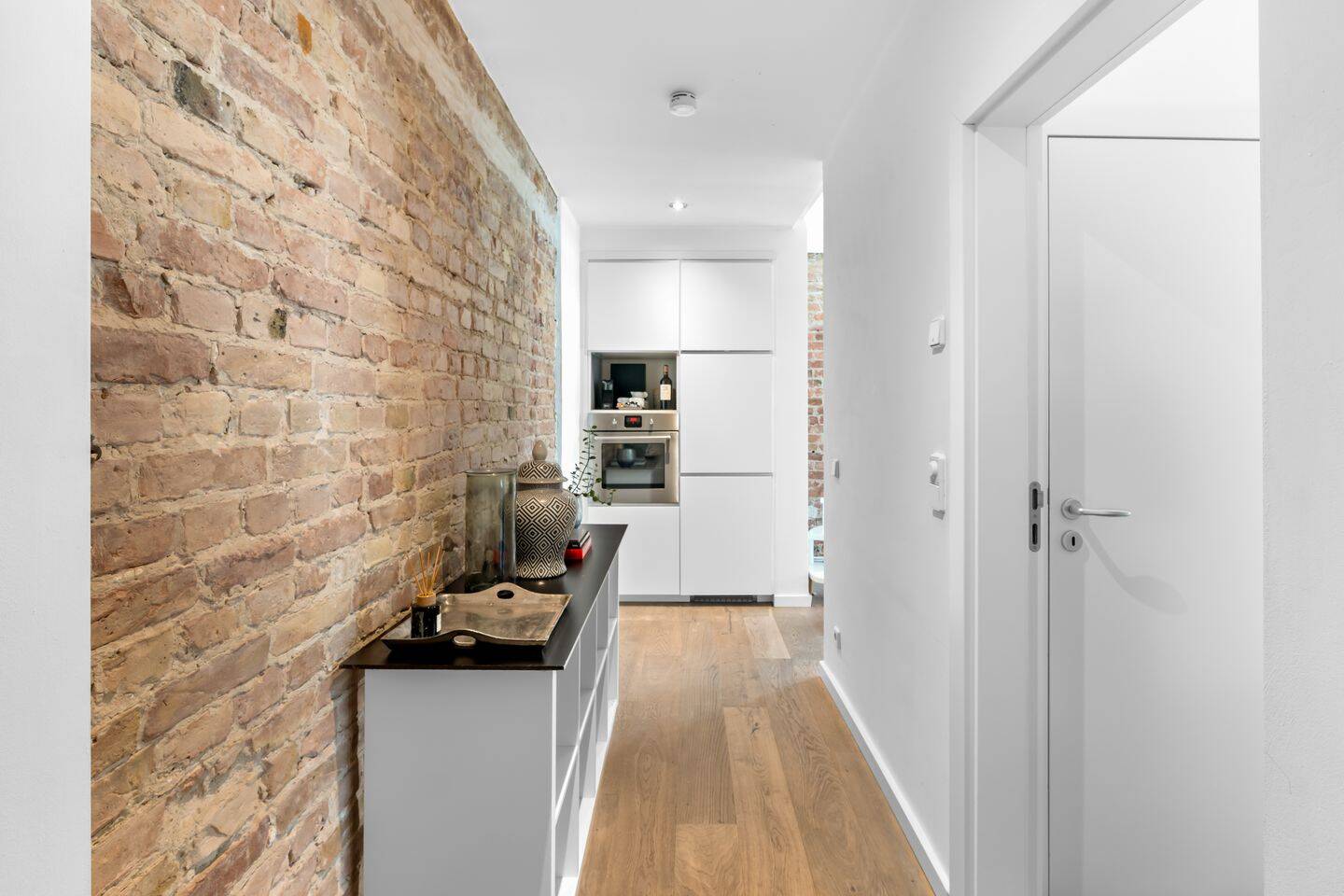 Zwischen Rosenthaler & Zionskirschplatz - Traumhaft sanierter Altbau mit Airbnb Genehmigung – Berlin – Vorschaubild 7
