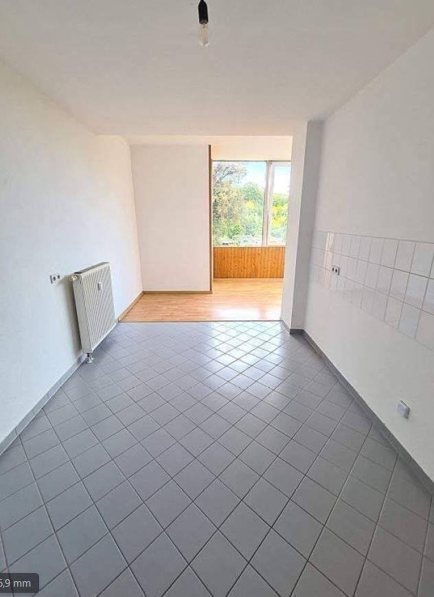 Einziehen und wohlfühlen in der attraktiven Wohnung mit Wintergarten – Chemnitz – Vorschaubild 4