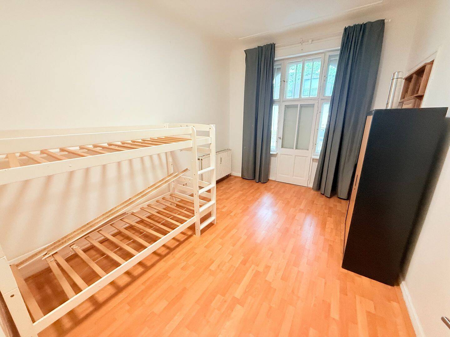 **Besichtigung: Di., 09.06.2026 um 18:00 Uhr** 3 Zimmer am grünen Volkspark! **BALKON**