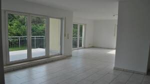 Freundliche 3-Zimmer-Wohnung mit gehobener Innenausstattung mit Balkon in Fürth Oberfürberg – 90768 Fürth – Vorschaubild 3