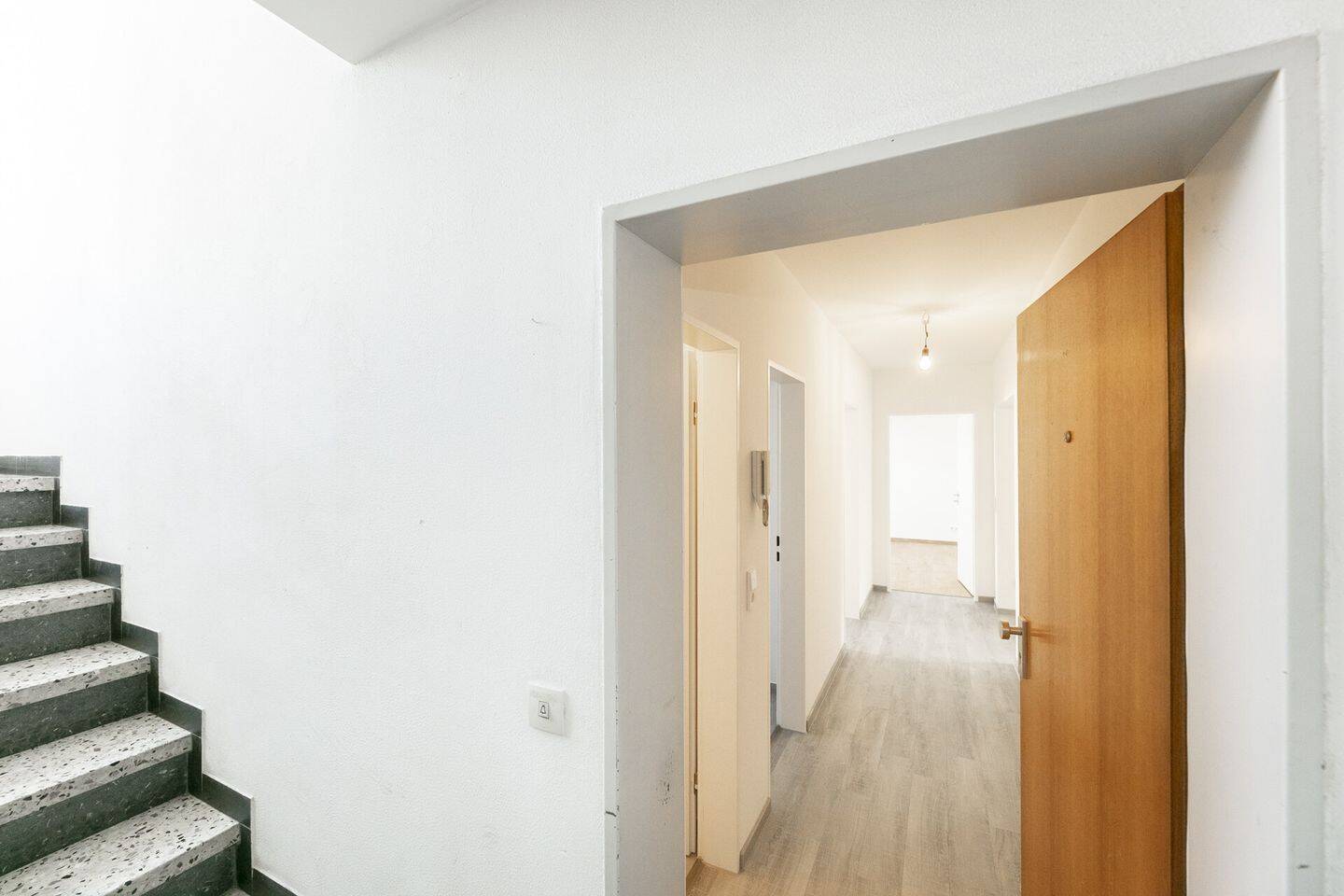 Ihr Rückzugsort mit Sonne & Grün - stilvoll modernisiert – Neu-Ulm – Vorschaubild 4