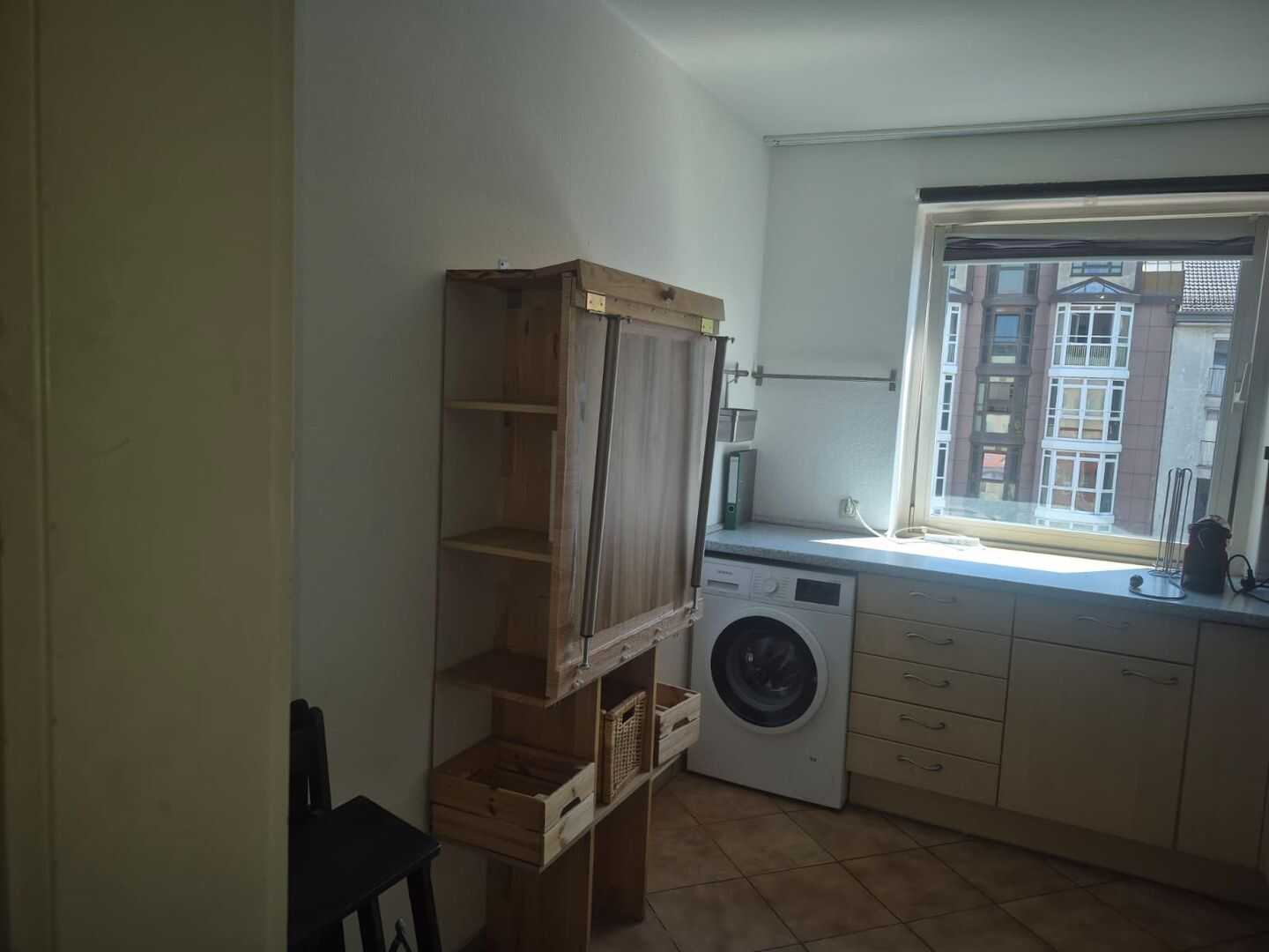 Real Schwabing, direct in Leopoldstr central but quiet, ready to move. all inclusive (Electricity also) – München – Vorschaubild 5