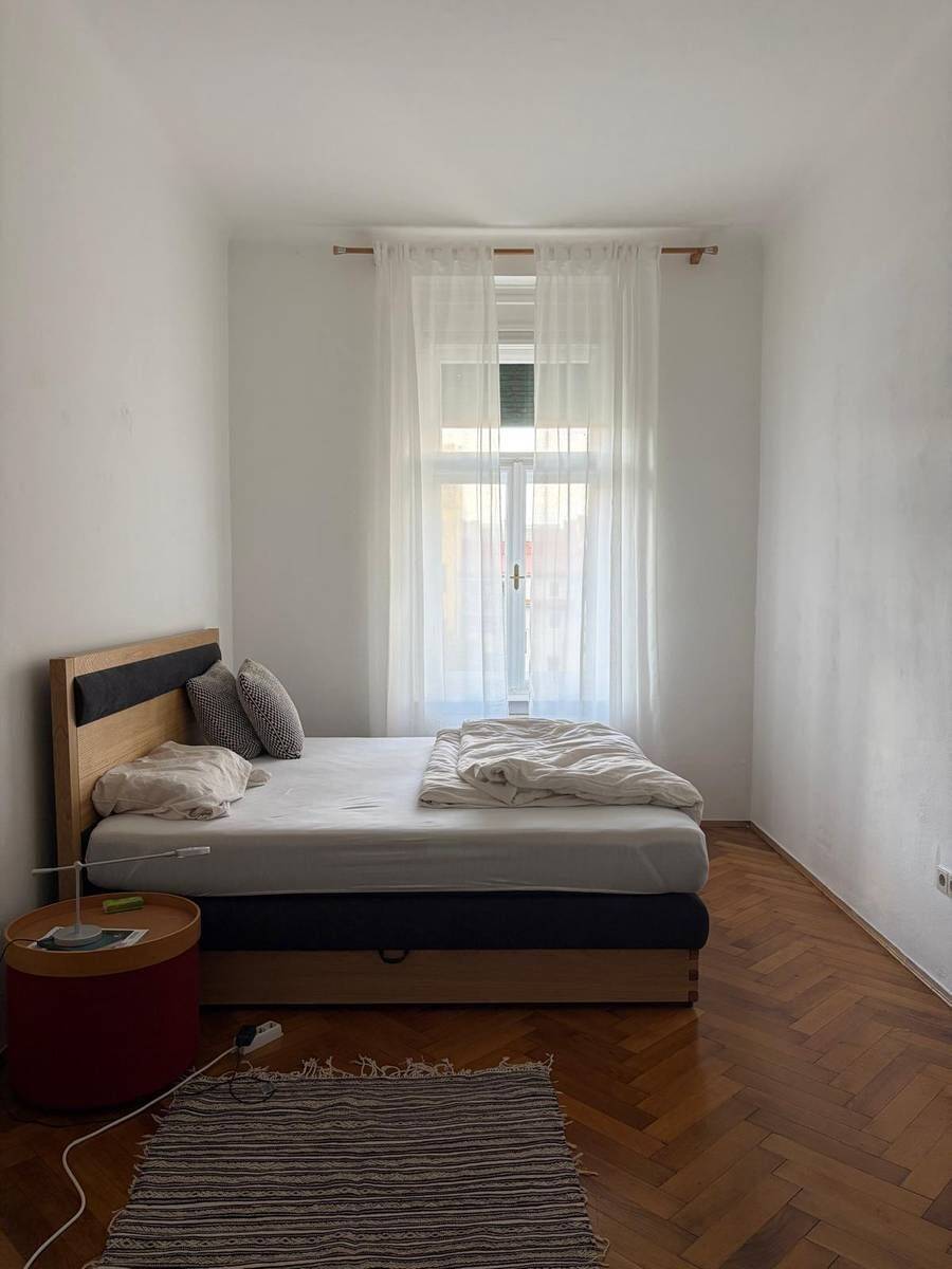 Traumhafte 2 Zimmer Altbauwohnung