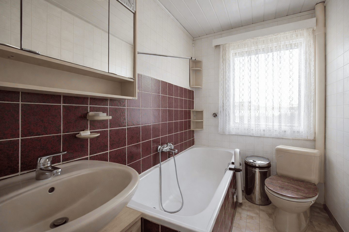 Charmanter Bungalow mit Keller und Gartenidylle in beliebter Lage von Magdeburg-Nordwest – Magdeburg – Vorschaubild 7