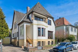 Altbau mit Geschichte – Großzügige Stadtvilla in Geestemünde