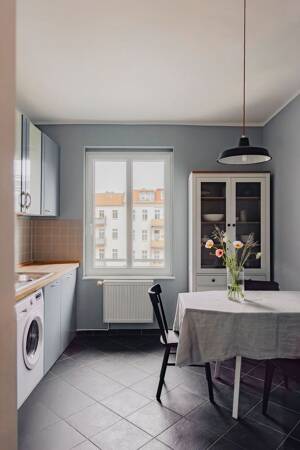 Über den Baumkronen - helle Zweizimmerwohnung mit Südwestbalkon & Aufzug – 10243 Berlin – Vorschaubild 4
