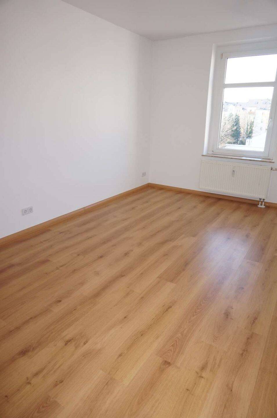 TOP Dachgeschoss-Whg. mit sonnigem West-Balkon – Chemnitz – Vorschaubild 3