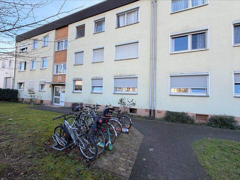 3-Zimmer-Wohnung mit Balkon in LEV. Steinbüchel!