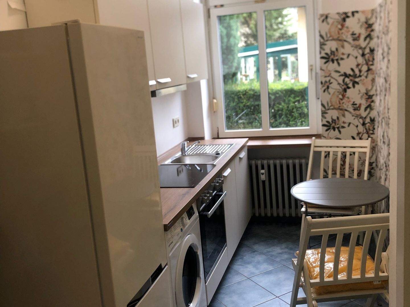 Möblierte Wohnung im Erdgeschoss mit ruhiger Lage