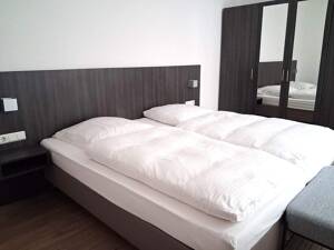 2 Zimmer Wohnung in Frankfurt - Innenstadt – 60329 Frankfurt am Main – Vorschaubild 3