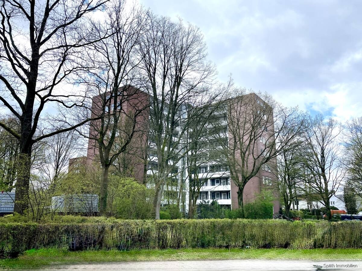 Top Anlageobjekt: Gepflegte 1,5-Zimmer-Wohnung mit Loggia & Fahrstuhl in schöner Lage von Niendorf!