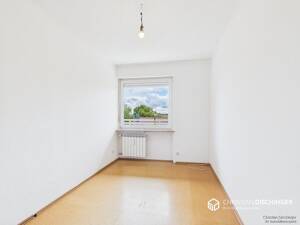 Solide Kapitalanlage - ideal aufgeteilte 4-Zimmer-Wohnung mit EBK, 2 x Balkonen und TG-Stellplatz – 93053 Regensburg – Vorschaubild 5