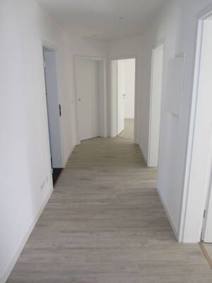 Aufwändig sanierte 2-Raumwohnung zu vermieten! – 8058 Zwickau – Vorschaubild 3