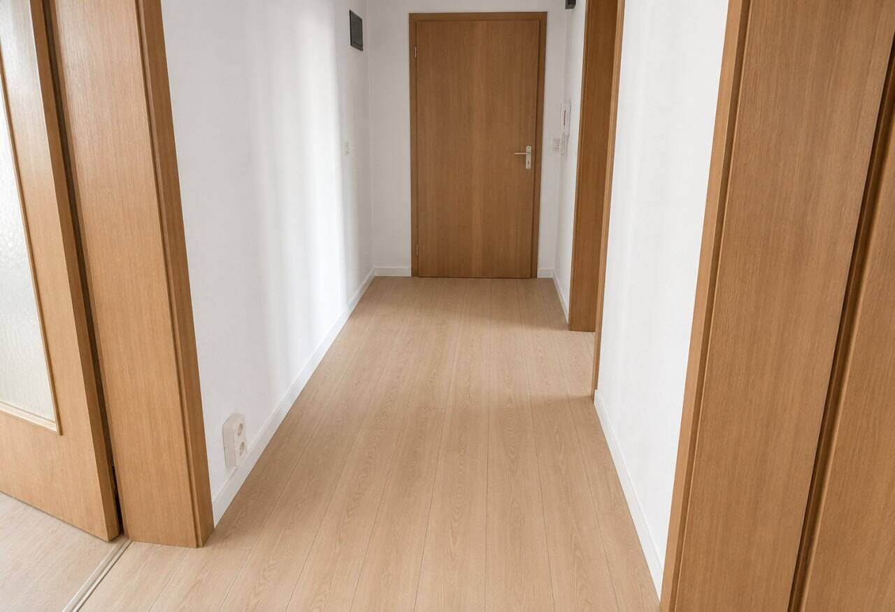 Ruhige 2-Zimmer-Wohnung mit 2 Balkonen (Balkon + Loggia) in Degerloch – Stuttgart – Vorschaubild 3