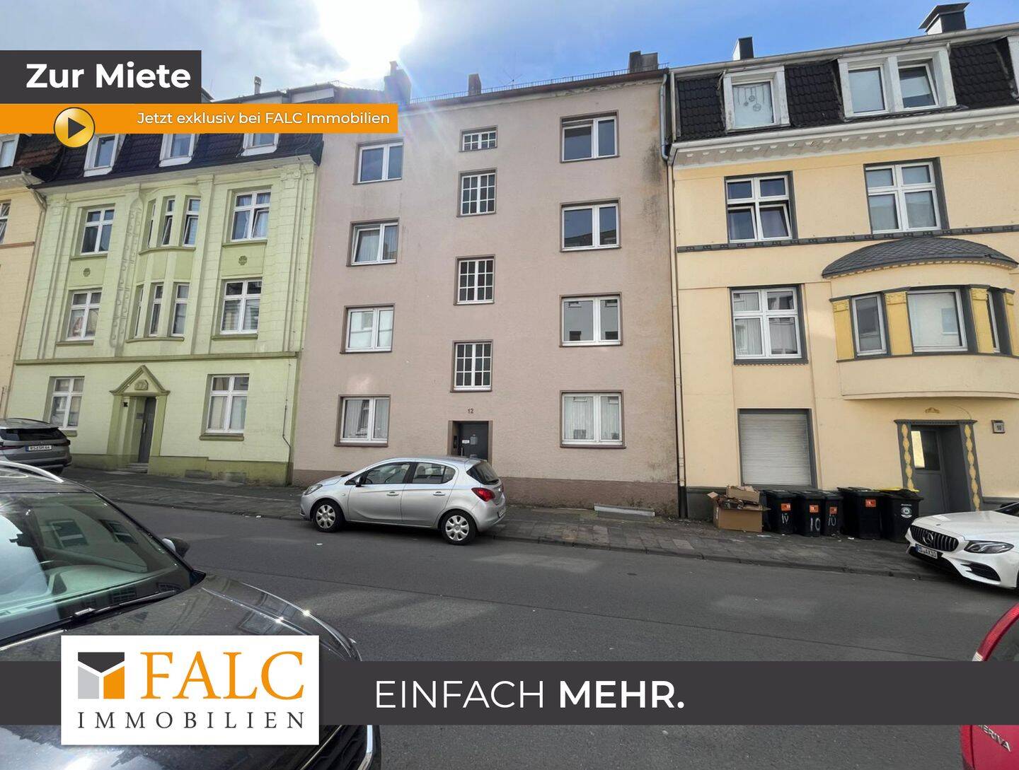 Frisch renovierte 2-Zimmer-Wohnung im 3. OG mit Weitblick ins Grüne - zentral & sofort bezugsfrei