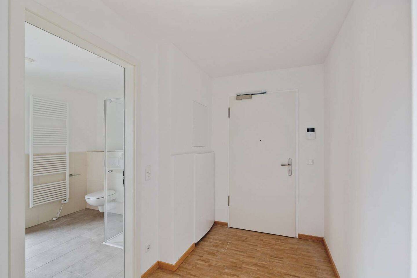 Außergewöhnliche 3-Zimmerwohnung mit hochwertiger Ausstattung – Saarbrücken – Vorschaubild 2