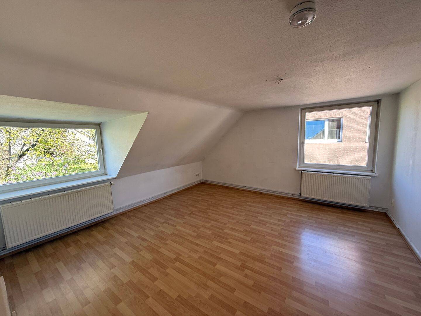 Attraktives Investment in Kiel-Friedrichsort, 2 Wohn- & Geschäftshäuser – Kiel – Vorschaubild 8