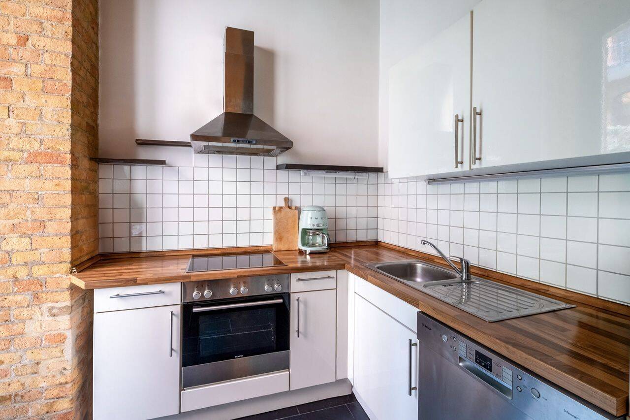 Loft-Studio mit Sonnenterrasse in historischer Knopffabrik – Berlin – Vorschaubild 5
