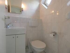 TOWNHOUSE WITH WELLNESS AREA! approx. 179m², 5-room, 4-bed, 2.25-bath, only 13 minutes Clay Kaserne – 65191 Wiesbaden – Vorschaubild 6