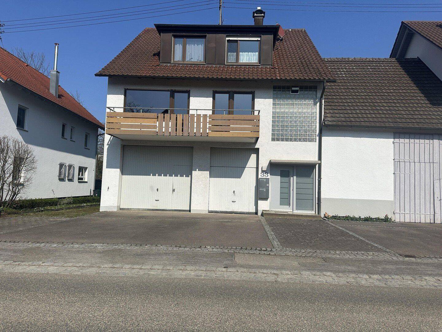 Zweifamilienhaus mit Garten in Remseck-Hochdorf