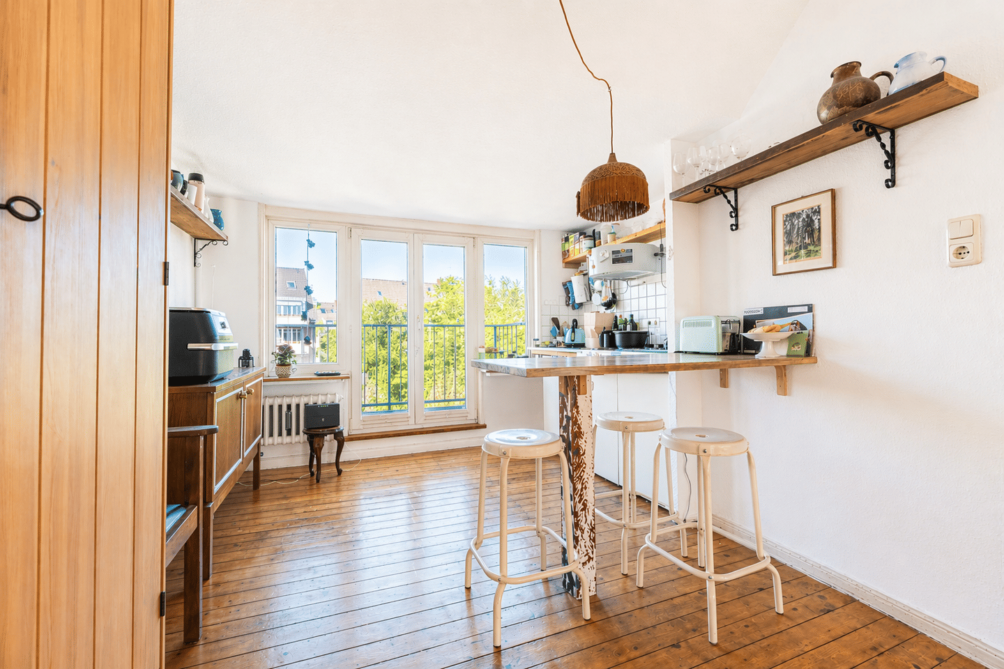 Dachgeschosswohnung in umfangreich modernisiertem 3-Parteienhaus mit Altbauflair – Bremen – Vorschaubild 5