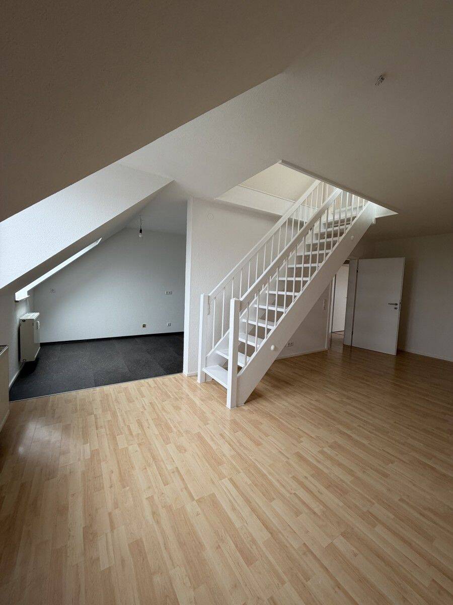 Zentral gelegene 4-Zimmer-Dachgeschosswohnung in Meckenbeuren