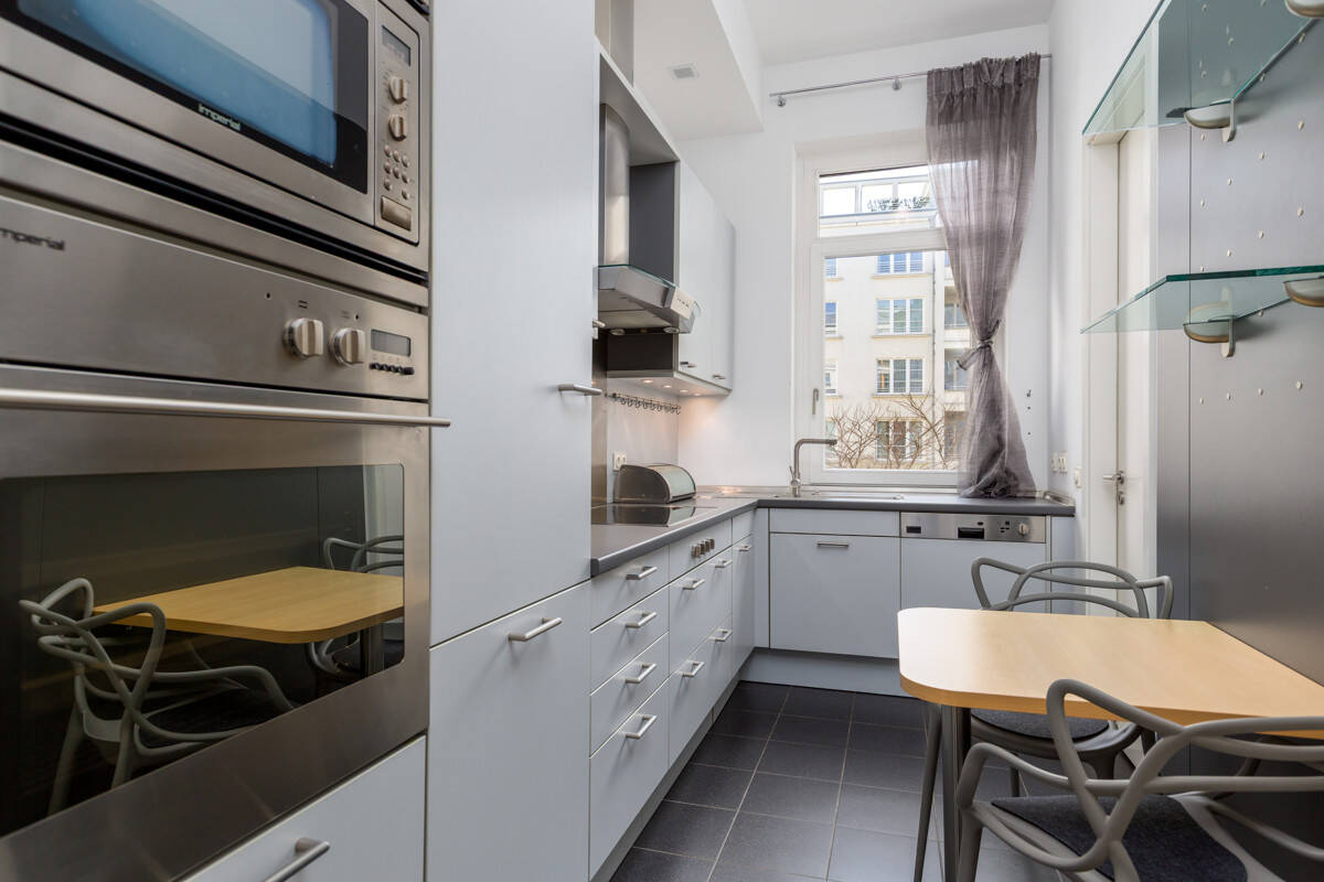 Wohnen im Botschaftsviertel: voll möblierte 2-Zi-Whg, 90 m² + große Terrasse per SOFORT zu VERKAUFEN – Berlin – Vorschaubild 8
