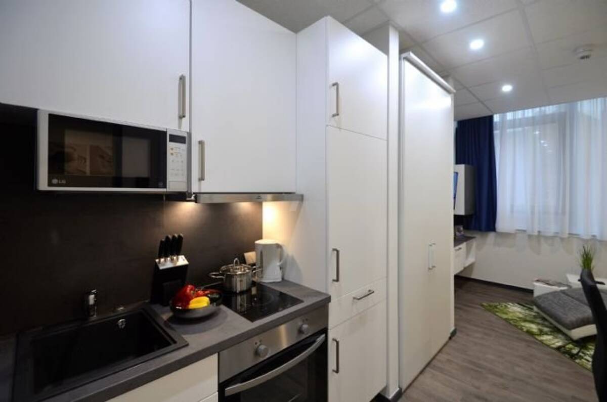 Modern und wohnlich: 1-Zimmer-Apartment, möbliert und komplett ausgestattet, Innenstadt Offenbach – 63065 Offenbach am Main – Bild 1 von 6