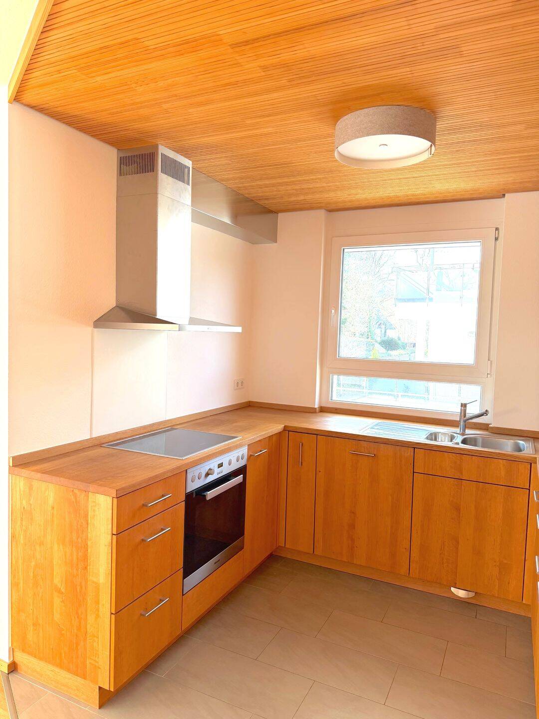 Exklusive 4-Zimmer Wohnung mit EBK + TG-Stpl. im Freiburg Osten – Freiburg im Breisgau – Vorschaubild 7
