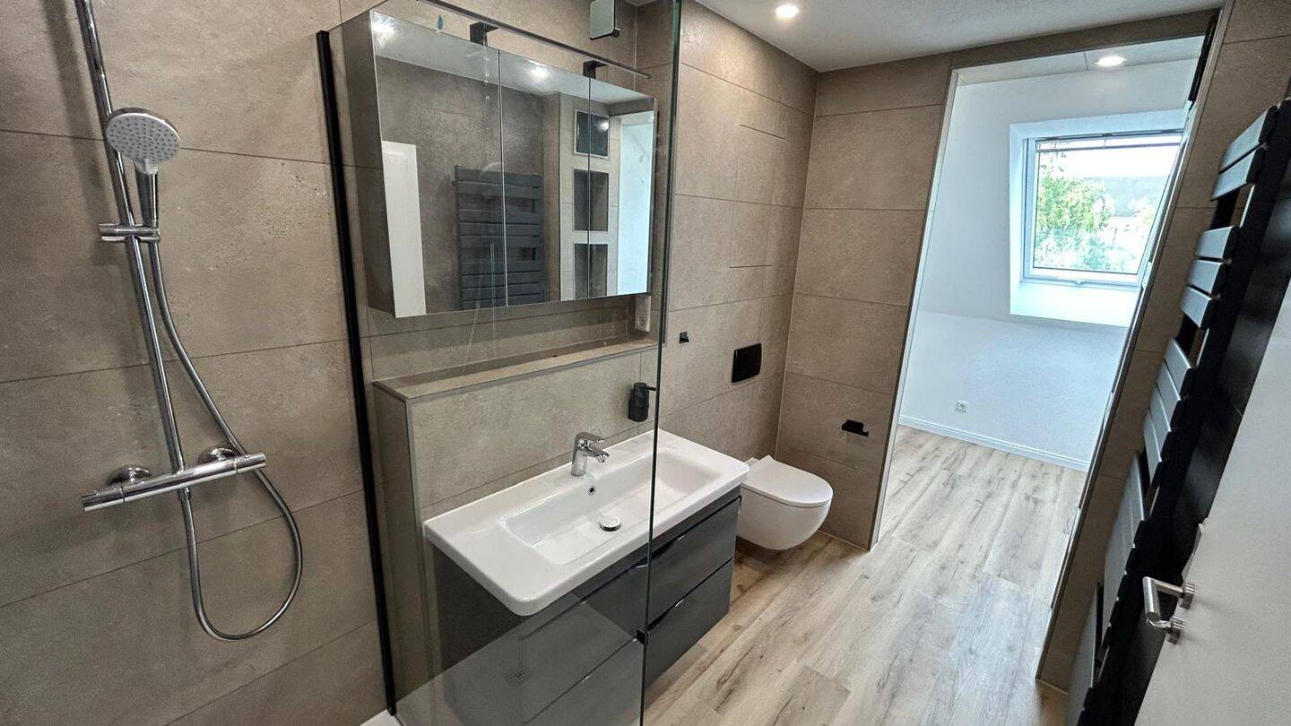 Exklusive kernsanierte 4-Zimmer Wohnung in der Innenstadt