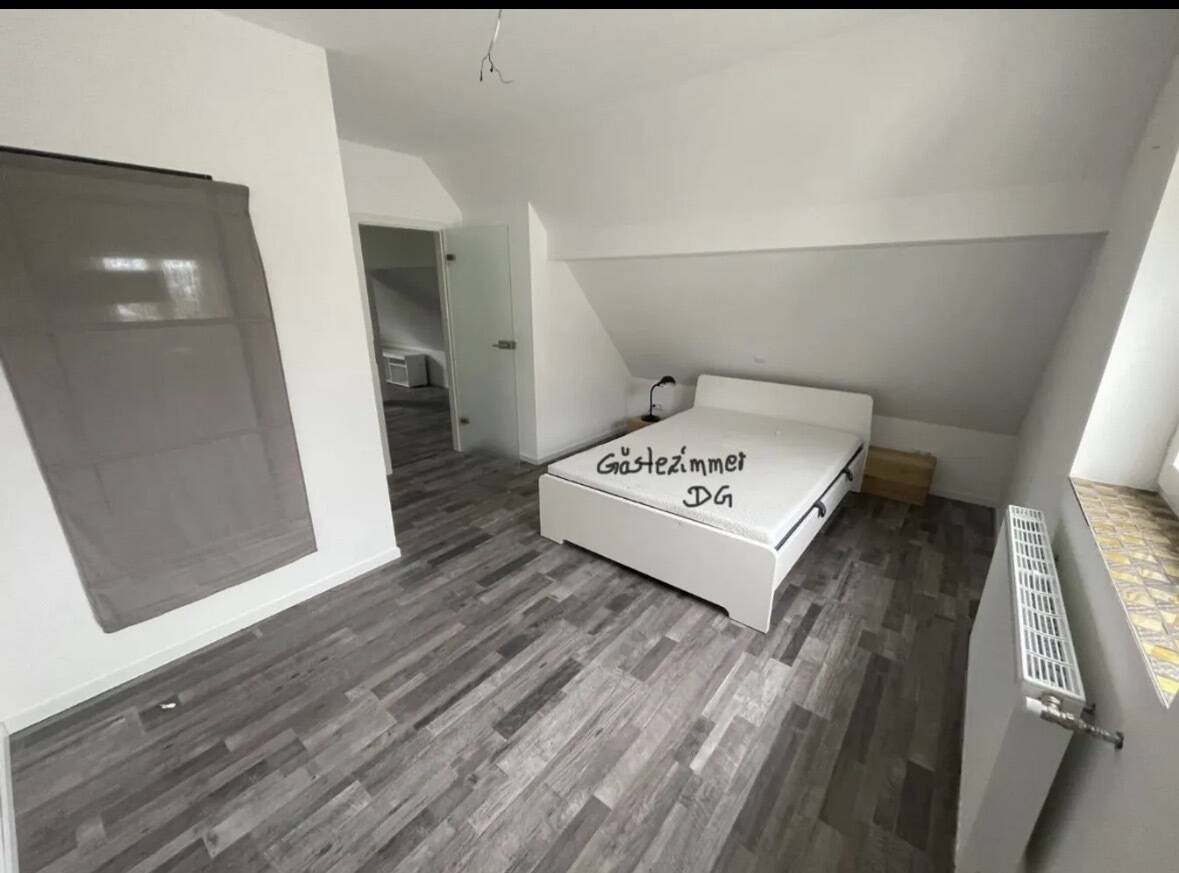 Großzügiges Einfamilienhaus mit Einliegerwohnung und Doppelgarage in ruhiger Wohnlage. – Waldbronn – Vorschaubild 5