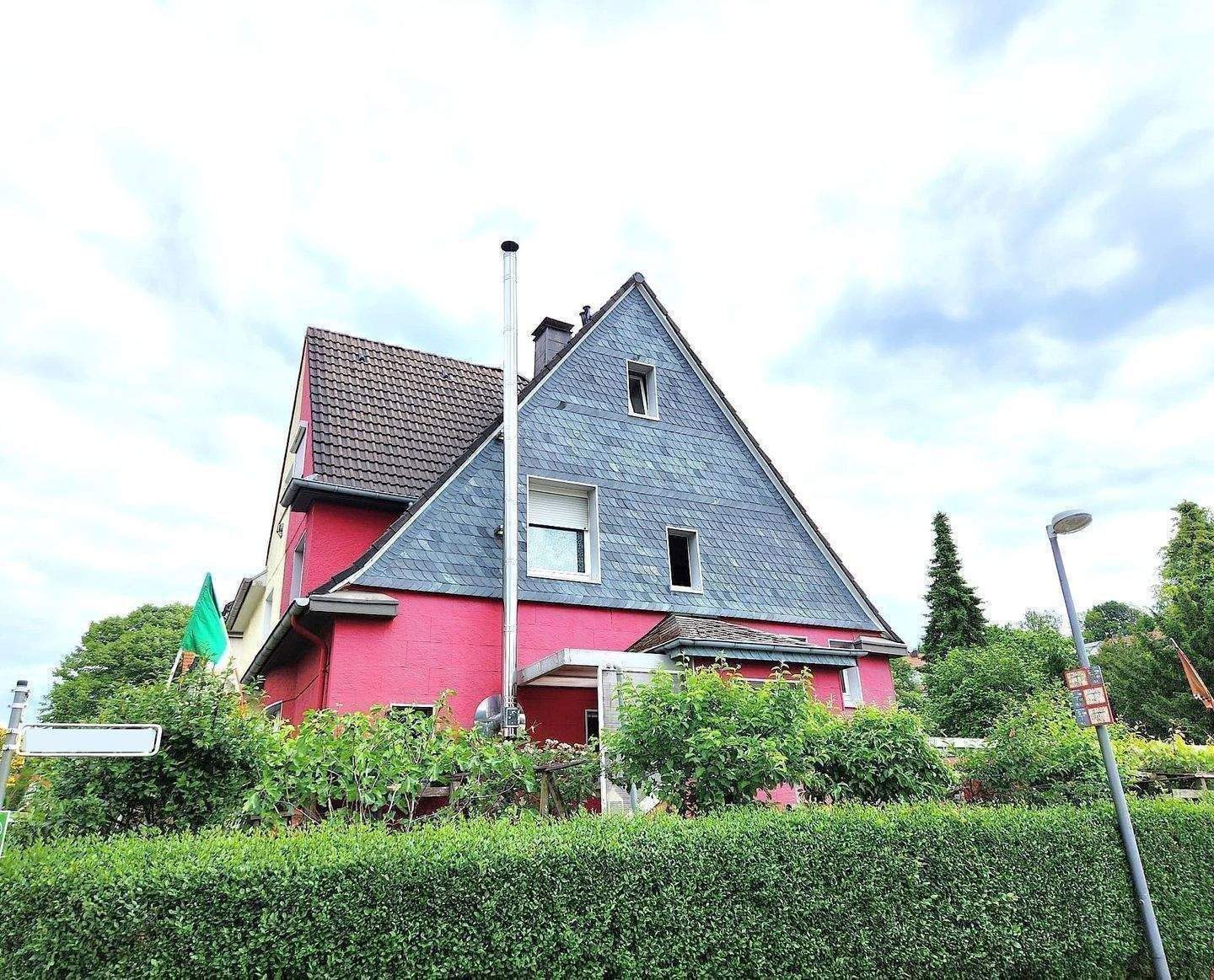 = H = EINFAMILIENHAUS / DOPPELHAUSHÄLFTE MIT GARAGE WUPPERTAL-KATERNBERG = H = – Wuppertal – Bild 1 von 9
