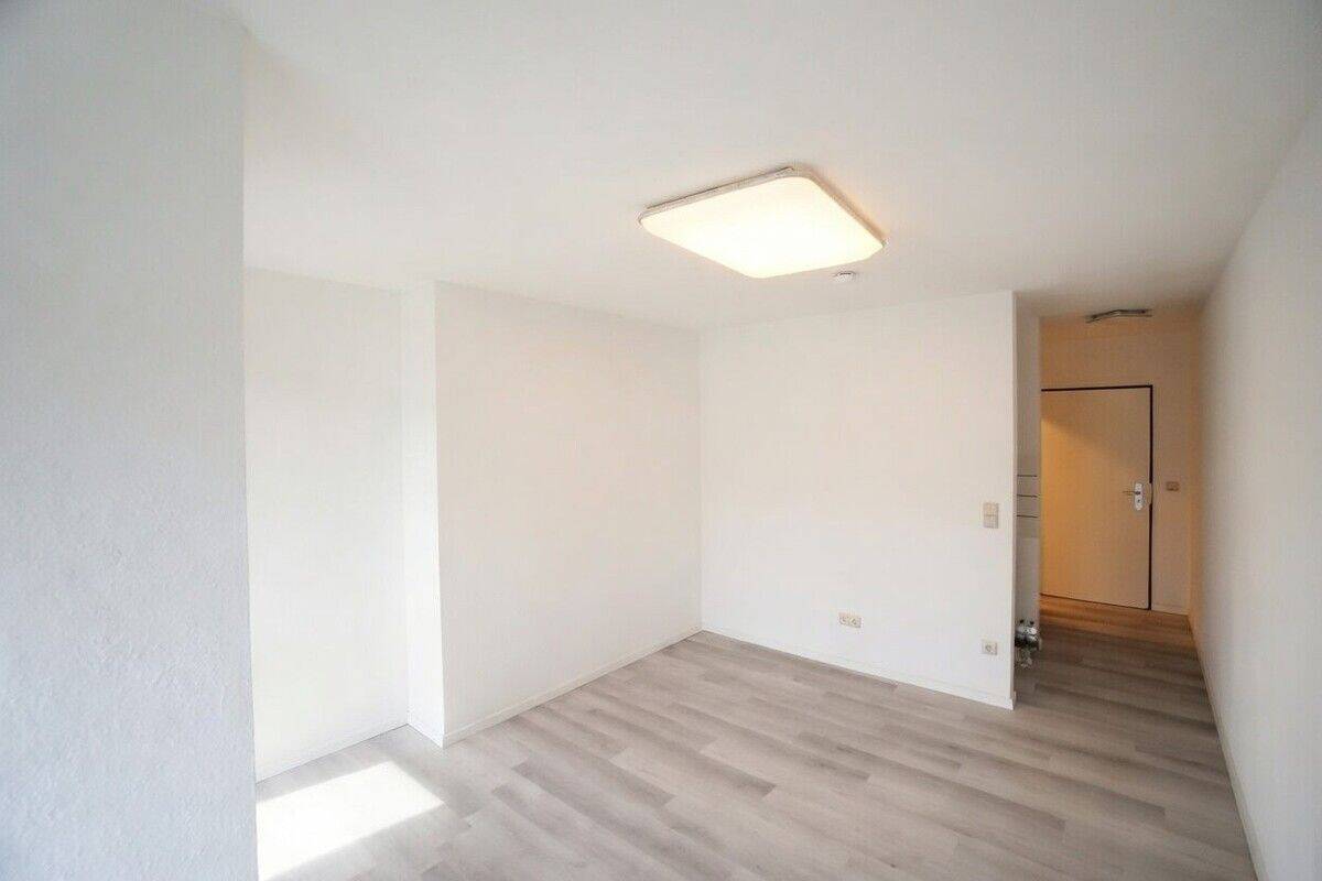 Gemütliche 1-Zimmer-Wohnung in verkehrsgünstiger Lage in Fürth – Fürth – Vorschaubild 6