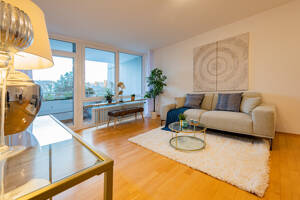 FIRSTPLACE - Helle 2-Zimmer-Wohnung mit schönem Ausblick und Süd-Loggia – 81737 München – Vorschaubild 4