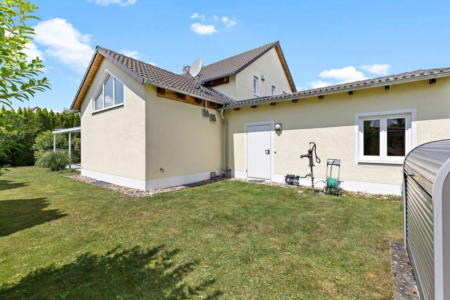 Top gepflegtes Einfamilienhaus mit viel Platz in einer der besten Lagen des Ingolstädter Südwestens! – Ingolstadt – Vorschaubild 7