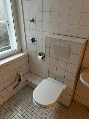 Wahmstraße 2 Zimmerwohnung--sehr ruhige Lage--großes Voll-Bad--Gartennutzung – 23552 Lübeck – Vorschaubild 6