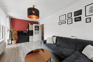 Modernisierte 2-Zimmer-Eigentumswohnung mit Balkon, Aufzug und Garage in Jenfeld – 22043 Hamburg – Vorschaubild 2