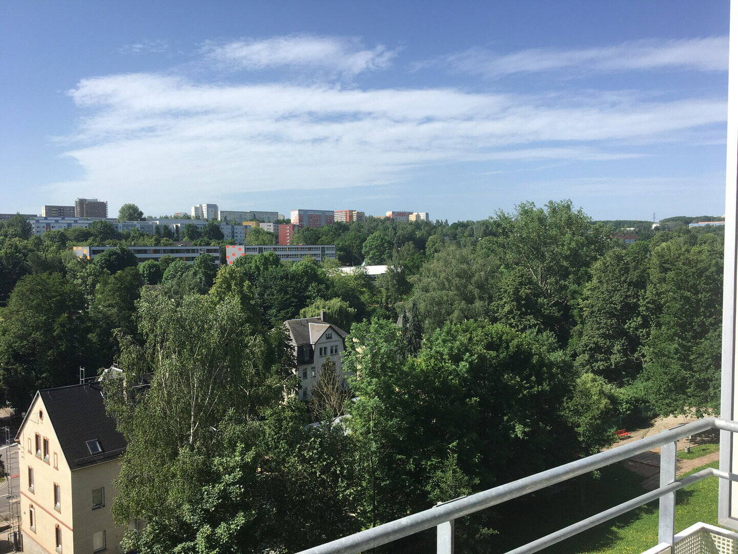 MEGA Ausblick, Küche, Fußboden und Badezimmer neu