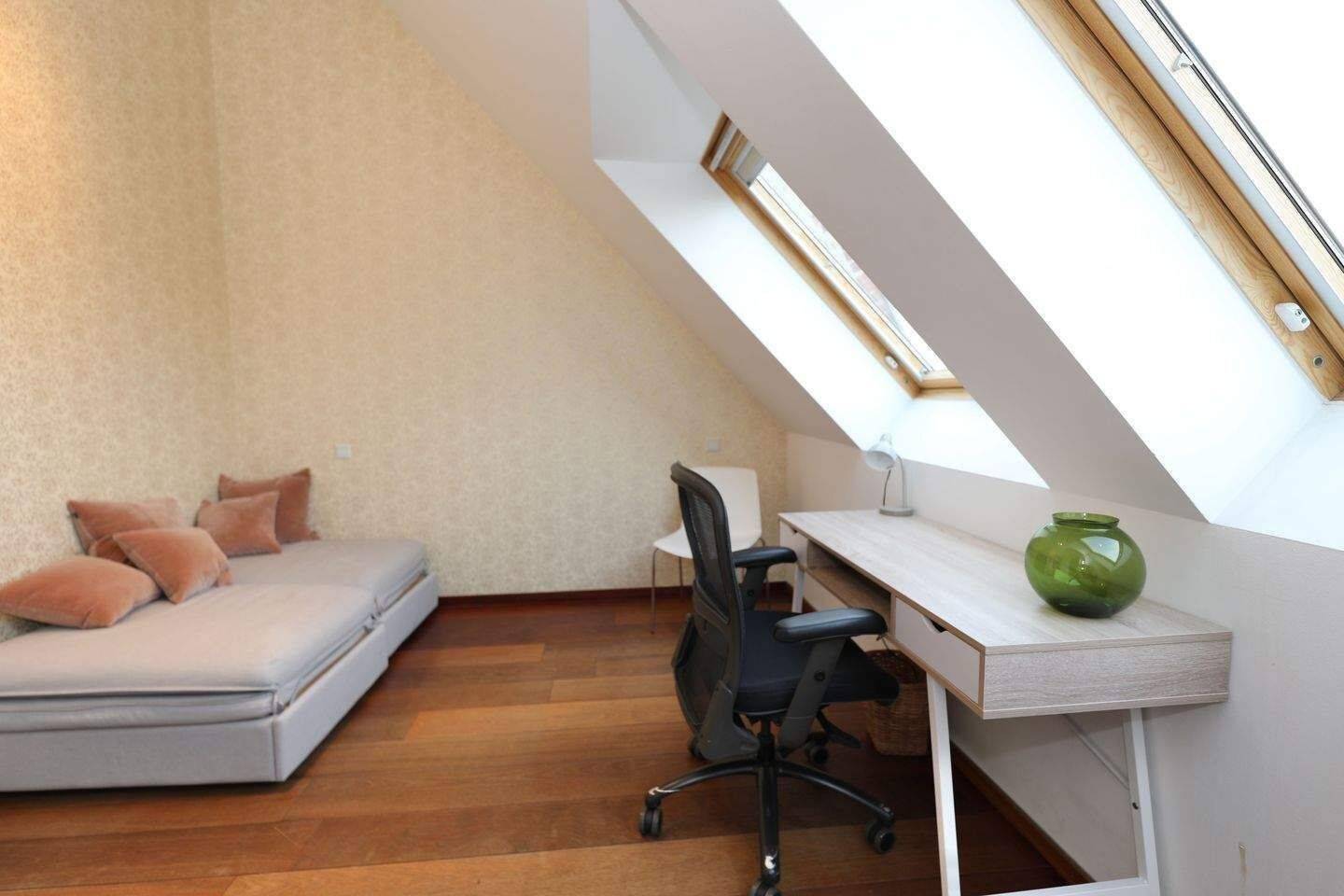 PENTHOUSE MIT GROSSER TERRASSE - AUFZUG & PARKETT - URBANER LIFESTYLE IM SIMON DACH KIEZ – Berlin – Vorschaubild 5