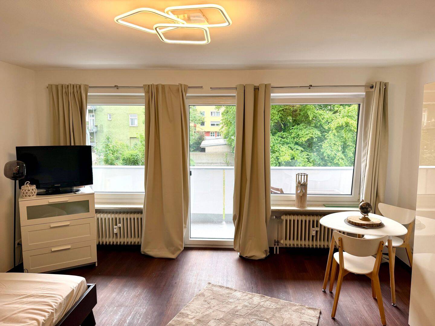 Renovierte 1-Zimmer Wohnung möbliert mit Balkon
