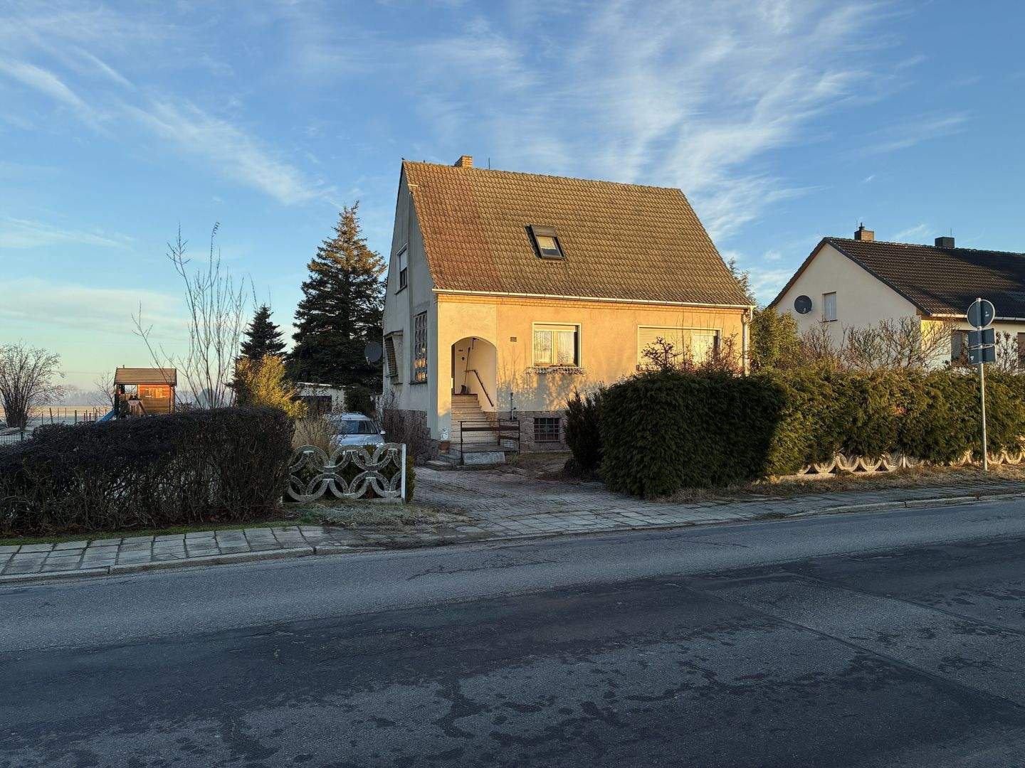 Junge Familien die Spaß am Renovieren haben – Doberlug-Kirchhain – Bild 1 von 8