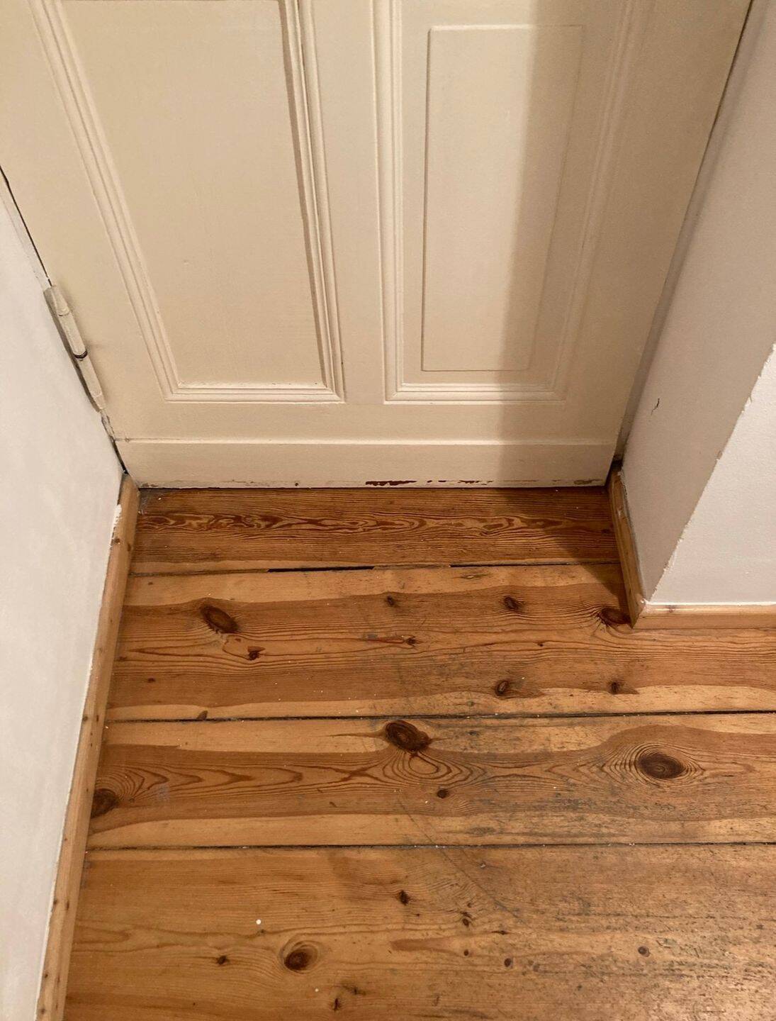 gepflegte kleine Altbauwohnung mit großem Westbalkon - frei beziehbar - – Berlin – Vorschaubild 9
