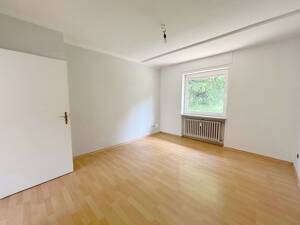 Dreifamilienhaus in Trier-Olewig: Garten, 2 Garagen, voll unterkellert – 54295 Trier – Vorschaubild 5